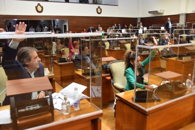 A legislatura aprob&oacute; la necesidad de reforma parcial de la constituci&oacute;n provincial