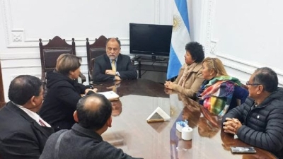 &Aacute;lvarez Garc&iacute;a enriquece di&aacute;logo institucional con docentes