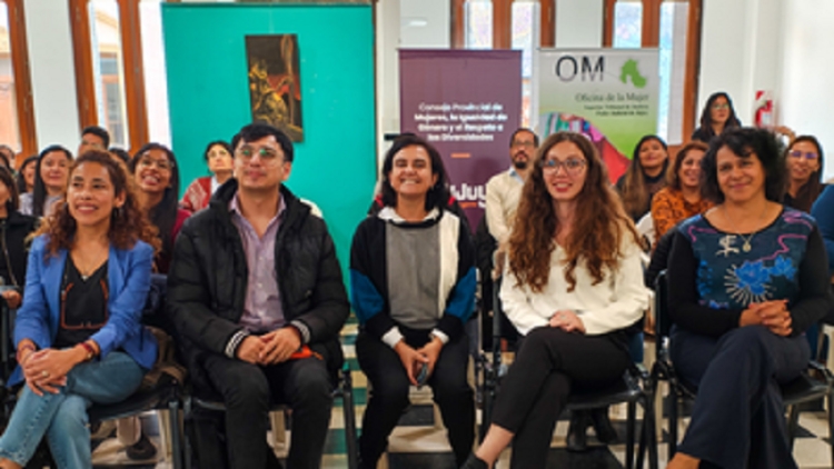 Equipos de los 19 Centros de Atenci&oacute;n se capacitaron en prevenci&oacute;n de la violencia digital