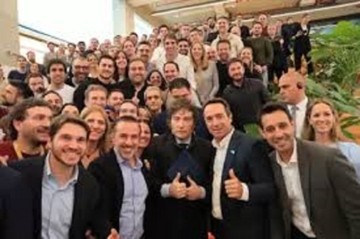 Milei ratific&oacute; su alianza con el sector privado y prometi&oacute; seguir bajando impuestos