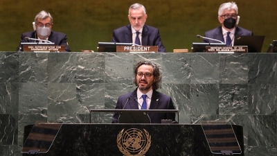 Cafiero reclam&oacute; un "desarme nuclear completo, verificable, transparente e irreversible"
