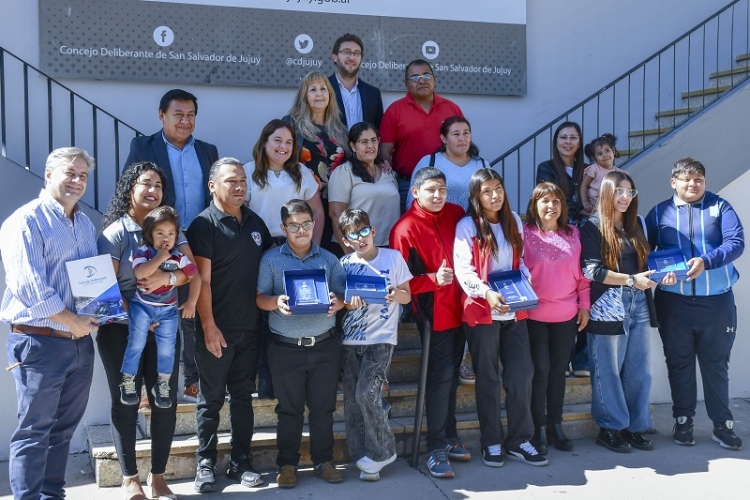 Nataci&oacute;n Paral&iacute;mpica: Reconocimiento a la Fundaci&oacute;n &ldquo;Los Ping&uuml;inos&rdquo;