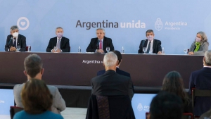 Fern&aacute;ndez: "Es la diplomacia la que debe llevarnos a recuperar" las Islas Malvinas