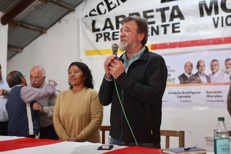 Precandidatos escucharon necesidades de los asentamientos