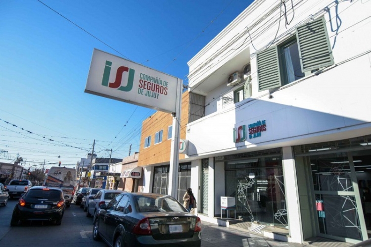 Compa&ntilde;&iacute;a de Seguros de Jujuy. Campa&ntilde;a solidaria "Una sonrisa para los chicos"