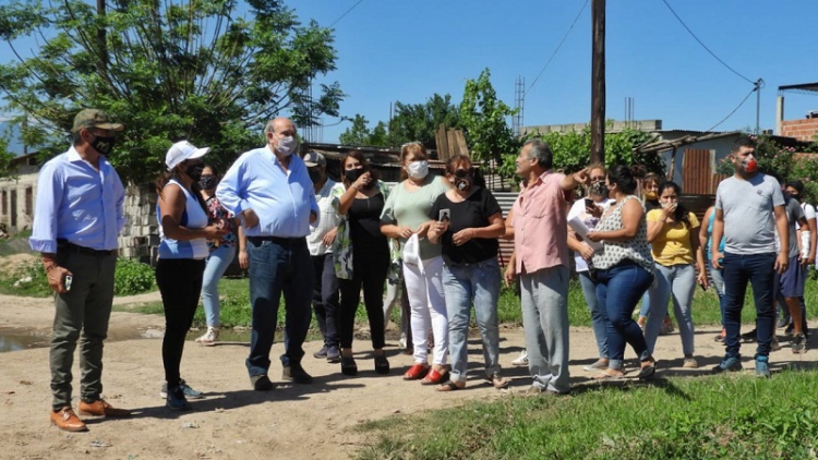 &ldquo;Me compromet&iacute; con los vecinos de Libertador y fui a llevar la motoniveladora que el barrio necesita&rdquo;