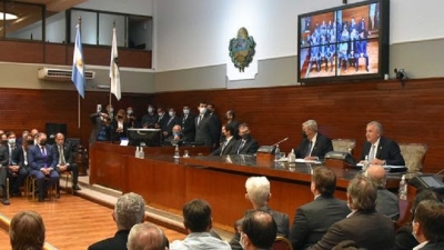 &Aacute;lvarez Garc&iacute;a ponder&oacute; la decisi&oacute;n pol&iacute;tica del gobernador de pasar a planta permanente a m&aacute;s de 5 mil trabajadores