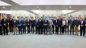 Gobernadores se unen contra el Gobierno y presentan un proyecto para cambiar la coparticipaci&oacute;n de impuestos