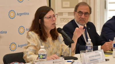 Batakis, con el objetivo de "calmar un poco a la econom&iacute;a argentina&rdquo;
