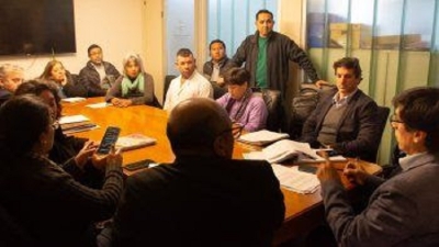Gobierno se reuni&oacute; con gremios docentes