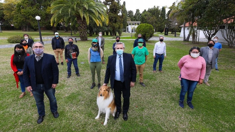 Alberto Fern&aacute;ndez present&oacute; un plan de inversiones para la agricultura familiar por $12.800 millones