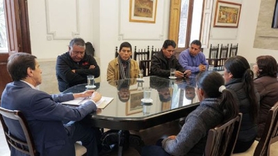 Dialogo con comisionados del Departamento de Valle Grande para evaluar obras