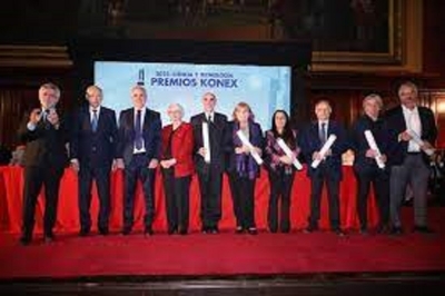 Diez profesionales de la CNEA recibieron los Diplomas al M&eacute;rito de la Fundaci&oacute;n Konex por sus aportes a la ciencia y tecnolog&iacute;a