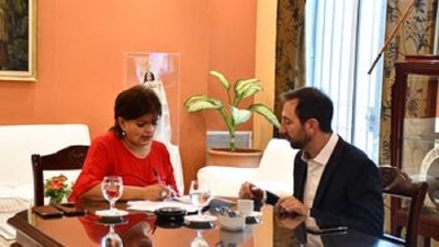 Ambiente firm&oacute; un acuerdo con Premios Verdes