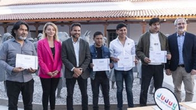 Reconocen a los Escultores de las obras del Cabildo