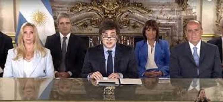 Javier Milei asegur&oacute; que en 2025 eliminar&aacute; el cepo al d&oacute;lar "para siempre"