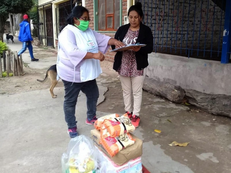 Desarrollo Humano entreg&oacute; insumos para CAF de Yungas