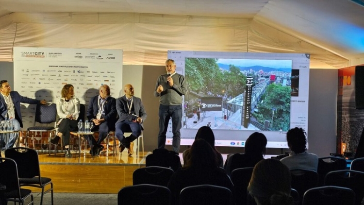Municipio capitalino expuso sobre movilidad urbana en el Smart City de Santiago del Estero