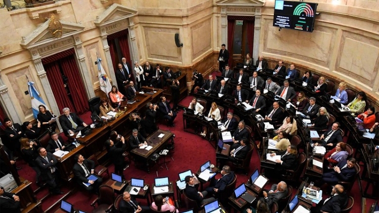 Siguen las negociaciones en el Congreso por las presidencias de Diputados y el Senado