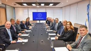 Trabajo oficializ&oacute; la mesa tripartita entre el sindicalismo, el empresariado y el Poder Ejecutivo