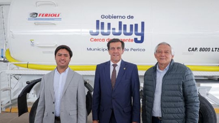 Sadir entreg&oacute; tanques atmosf&eacute;ricos a los municipios de Perico y Caimancito para fortalecer servicios esenciales