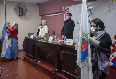Concejales aprobaron la licitaci&oacute;n de licencias de taxis de radio llamada