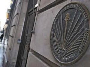 Milei orden&oacute; la disoluci&oacute;n de la Agencia Federal de Inteligencia y reflota la SIDE