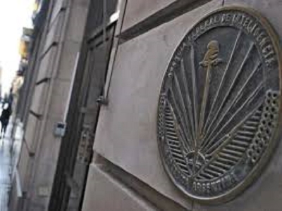 Milei orden&oacute; la disoluci&oacute;n de la Agencia Federal de Inteligencia y reflota la SIDE