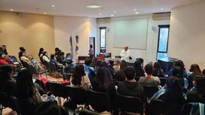 Estudiantes se interiorizaron sobre los servicios de la Casa de Jujuy en C&oacute;rdoba