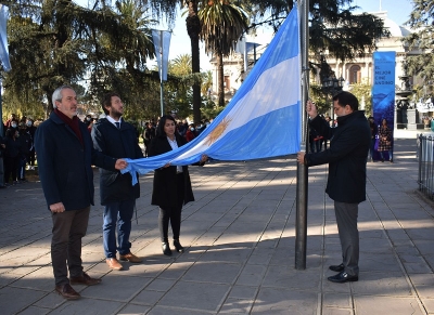 Izamiento de banderas en el marco de la semana del &eacute;xodo juje&ntilde;o