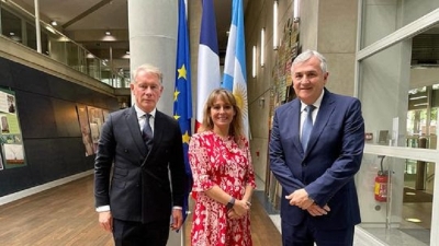 Morales gestiona en Francia financiamiento para la planta termosolar y la generaci&oacute;n distribuida de energ&iacute;a renovable