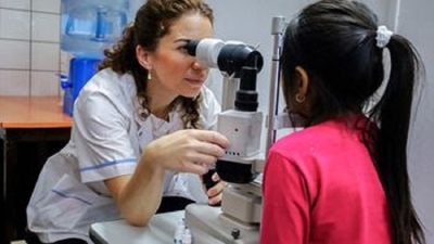 Profesionales oftalm&oacute;logos garantizan el cuidado de la salud visual