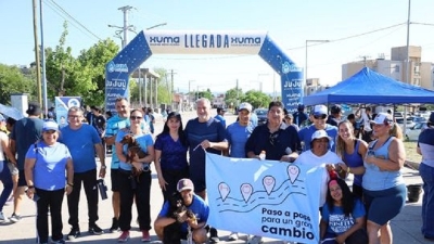 Con gran convocatoria, el Ministerio de Salud cerr&oacute; el Mes Azul con la Correcaminata "Diabetes y Bienestar"