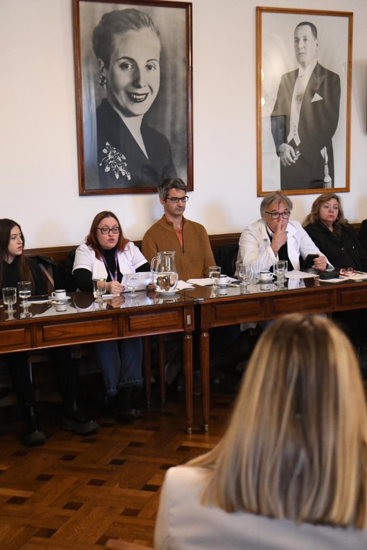 Mois&eacute;s respalda en senado la emergencia pedi&aacute;trica por el Garrahan