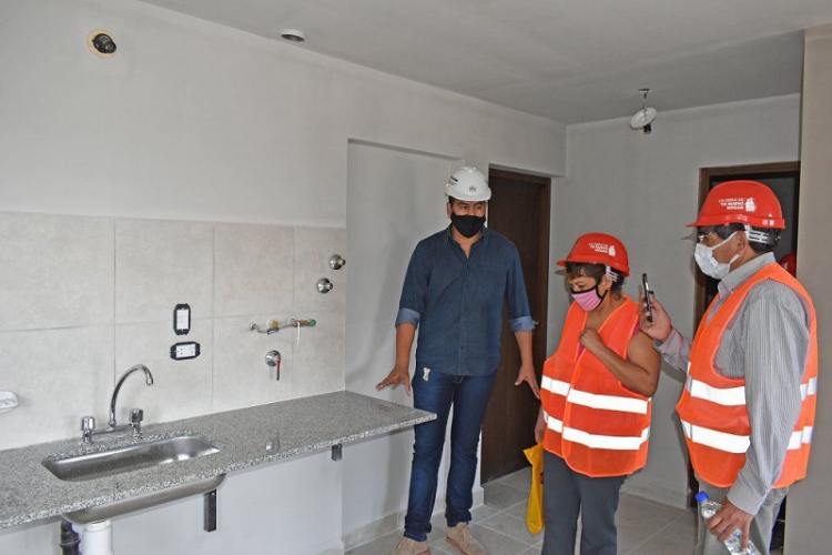 IVUJ: por primera vez, familias de Gran Jujuy, ingresaron a obra en ejecuci&oacute;n para conocer sus futuras viviendas