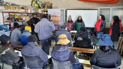 Capacitan en turismo a j&oacute;venes de la zona de Laguna de los Pozuelos