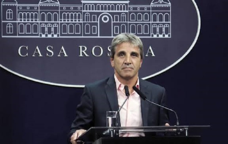Luis Caputo lanz&oacute; un plan para fomentar los cr&eacute;ditos hipotecarios