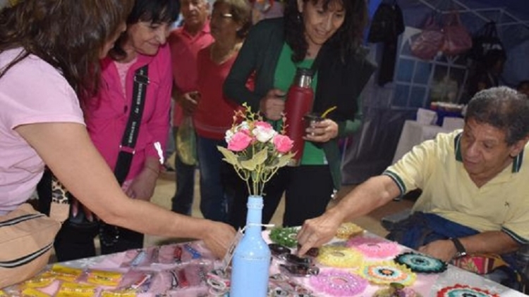 Paseo Artesanal: "Sorprendiendo a Mam&aacute;"