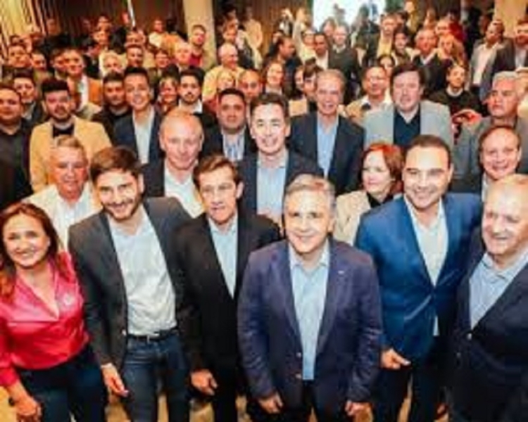 Milei recibe a los gobernadores para avanzar con sus reformas en el Congreso