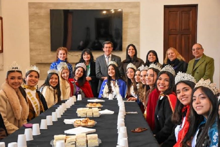 Carlos Sadir recibi&oacute; a las representantes de San Pedro