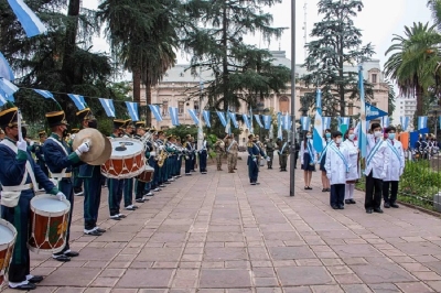 Emotivo acto para recordar el D&iacute;a de la Reconquista de Jujuy