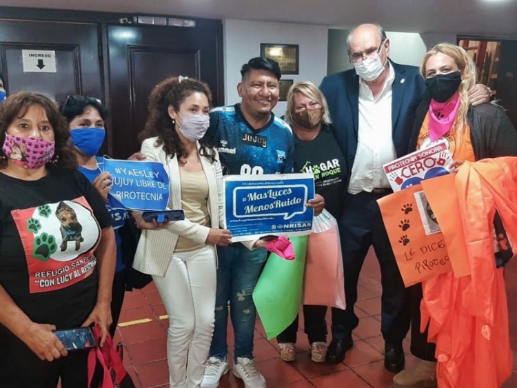 Rub&eacute;n Rivarola: &ldquo;Con gran emoci&oacute;n aprobamos la ley 6187 que proh&iacute;be la pirotecnia sonora&rdquo;