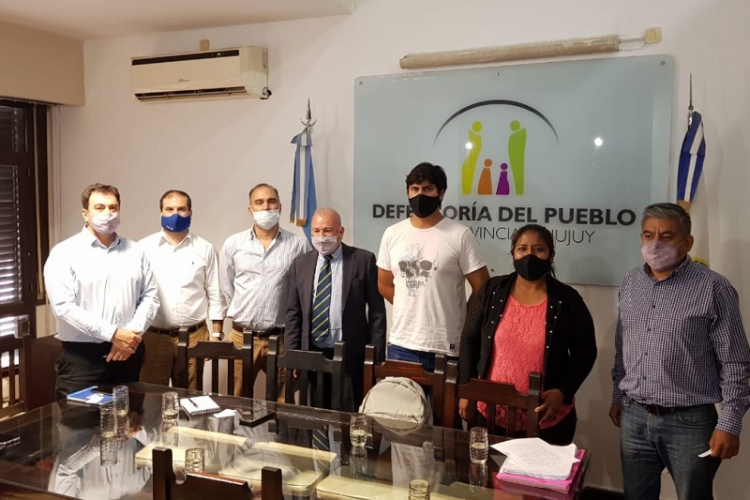 El Defensor del Pueblo intervino para que las familias de las 14 Hect&aacute;reas de Alto Comedero tengan el servicio de energ&iacute;a