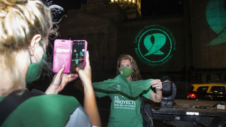 Agrupaciones del FdT piden un debate parlamentario "respetuoso y plural" sobre el aborto