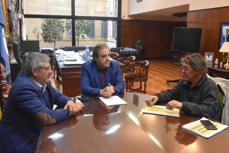 El vicegobernador recibi&oacute; el Informe Anual de FOPEA sobre libertad de expresi&oacute;n