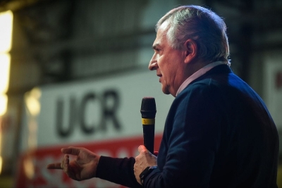 &ldquo;Mientras Cristina parece aterrizar de otro planeta, Alberto est&aacute; en la estrat&oacute;sfera"