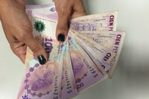 Habilitan cr&eacute;ditos de hasta $ 300.000 para monotributistas y aut&oacute;nomos a una tasa del 24%