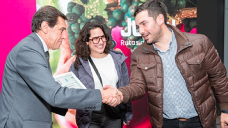 La 1&ordf; Feria de las Rutas del Vino en El Cabildo llena de color y sabores juje&ntilde;os