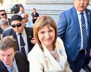Patricia Bullrich empieza este mi&eacute;rcoles las reuniones en el Senado por la reforma laboral de Milei