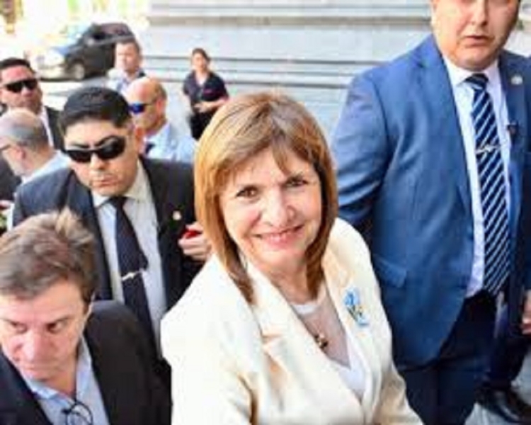 Patricia Bullrich empieza este mi&eacute;rcoles las reuniones en el Senado por la reforma laboral de Milei